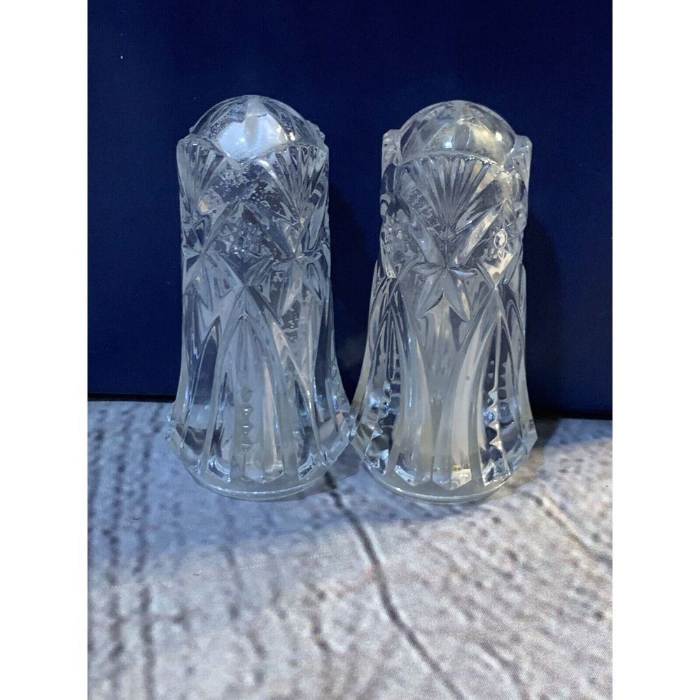 Vintage Crystal Clear Cut Dining Decorative 4" Salt and‎ Pepper Shaker Set